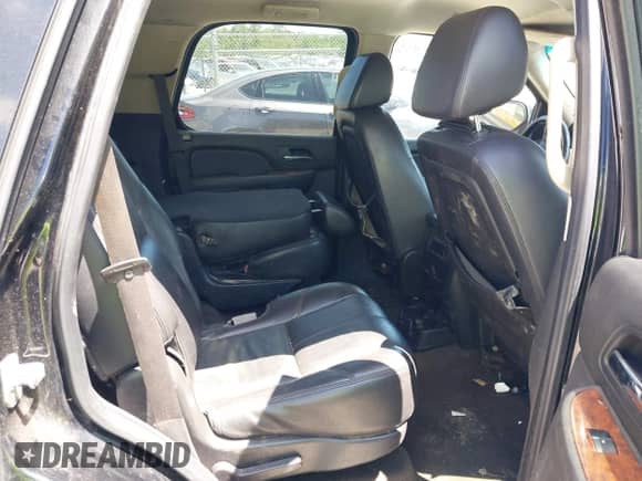 2008 Chevrolet Tahoe 1LT с VIN 1GNFC13098R125886, выставлен на аукционе IAAI как лот 42739949 с пробегом 181 034 миль миль и . История ставок и продаж доступна на DreamBid. Изображение 8.