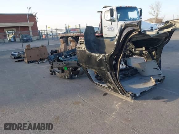 2018 Cadillac Escalade Luxury with VIN 1GYS4BKJ2JR211349, listed as a IAAI auction lot 41813516 with Not provided miles and . Bid and sale history available at DreamBid. Image 1.