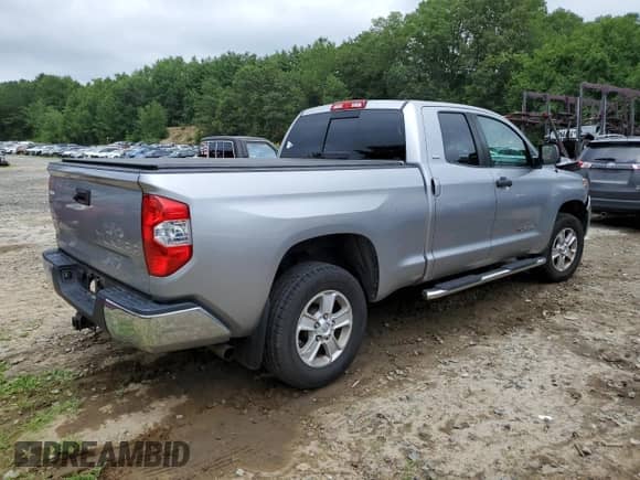 2019 Toyota Tundra SR с VIN 5TFUM5F17KX080894, выставлен на аукционе Copart как лот 63861345 с пробегом 114 288 миль миль и Списание • Salvage title. История ставок и продаж доступна на DreamBid. Изображение 3.