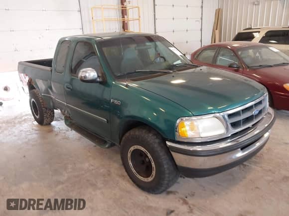 1997 Ford F-150 z VIN 1FTDX1766VNA16744, wystawiony jako IAAI lot #42578246 z przebiegiem 129 699 mil mil oraz . Historia ofert i sprzedaży dostępna na DreamBid. Obrazek 1.