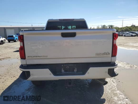 2020 Chevrolet Silverado 2500 with VIN 1GC4YRE71LF168476, listed as a Copart auction lot 71973754 with 46,690 mi miles and Salvage title. Bid and sale history available at DreamBid. Image 6.