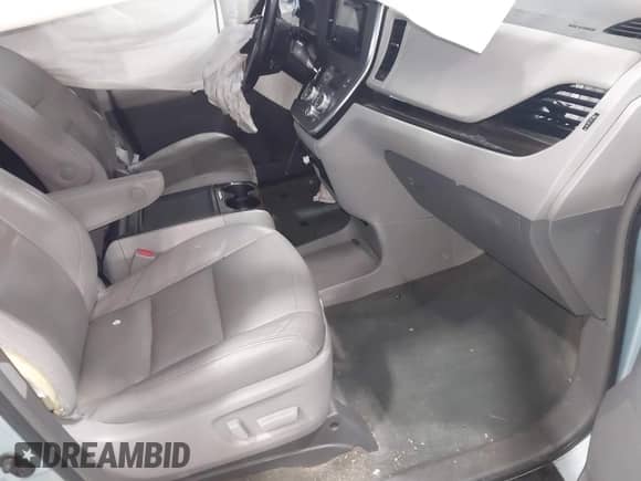 2015 Toyota Sienna Limited with VIN 5TDDK3DC7FS095518, listed as a IAAI auction lot 43052568 with 159,327 mi miles and . Bid and sale history available at DreamBid. Image 5.