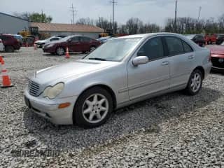 2004 Mercedes-Benz C 240 с VIN WDBRF81J74F546257, выставлен на аукционе Copart как лот 52402645 с пробегом 121 710 миль миль и Списание • Salvage title. История ставок и продаж доступна на DreamBid. Изображение 1.