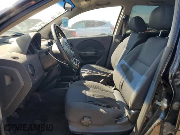 2006 Chevrolet Aveo LS с VIN KL1TD66606B683094, выставлен на аукционе Copart как лот 69875675 с пробегом 112 688 миль миль и Списание • Salvage title. История ставок и продаж доступна на DreamBid. Изображение 7.