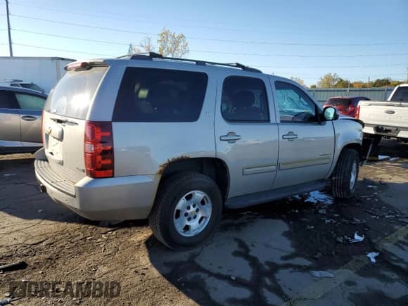 2009 Chevrolet Tahoe 2LT с VIN 1GNFK23029R240789, выставлен на аукционе Copart как лот 87077225 с пробегом 174 697 миль миль и Чистый • Clean title. История ставок и продаж доступна на DreamBid. Изображение 3.