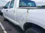 2012 Toyota Tundra z VIN 5TFRU5F10CX026554, wystawiony jako IAAI lot #43010233 z przebiegiem 221 656 mil mil oraz . Historia ofert i sprzedaży dostępna na DreamBid. Obrazek 19.