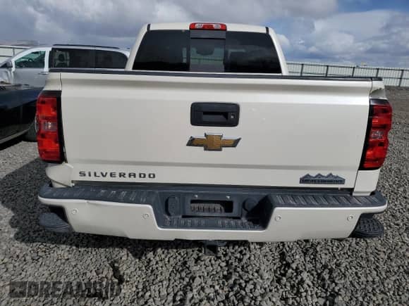 2014 Chevrolet Silverado 1500 High Country with VIN 3GCUKTEJ0EG431584, listed as a Copart auction lot 49073475 with 212,354 mi miles and Salvage title. Bid and sale history available at DreamBid. Image 6.