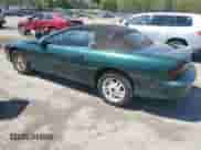 1994 Chevrolet Camaro z VIN 2G1FP32S3R2187437, wystawiony jako Copart lot #55078385 z przebiegiem 113 287 mil mil oraz Czysty tytuł • Clean title. Historia ofert i sprzedaży dostępna na DreamBid. Obrazek 2.