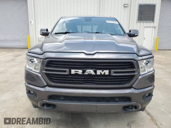 2020 Ram 1500 Big Horn z VIN 1C6SRFFM2LN359196, wystawiony jako Copart lot #65111255 z przebiegiem 112 201 mil mil oraz Czysty tytuł • Clean title. Historia ofert i sprzedaży dostępna na DreamBid. Obrazek 5.