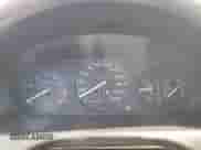 1998 Honda Civic z VIN 2HGEJ6682WH905378, wystawiony jako Copart lot #67458325 z przebiegiem 200 442 mil mil oraz Szkoda całkowita • Salvage title. Historia ofert i sprzedaży dostępna na DreamBid. Obrazek 9.