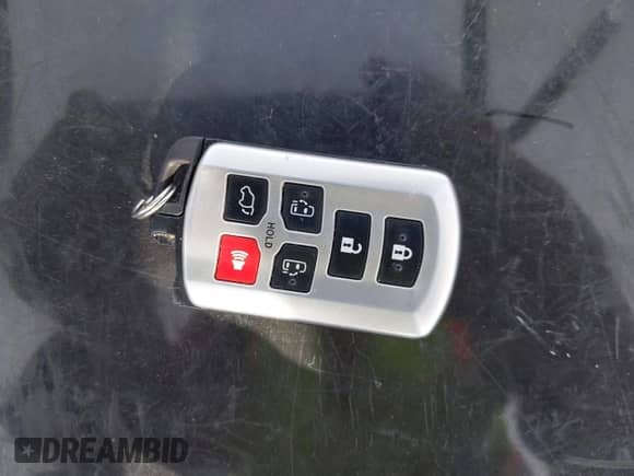 2016 Toyota Sienna XLE with VIN 5TDYK3DC0GS734079, listed as a IAAI auction lot 39151054 with 108,850 mi miles and . Bid and sale history available at DreamBid. Image 11.