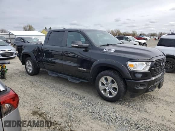 2021 Ram 1500 Big Horn z VIN 1C6SRFMT2MN549057, wystawiony jako Copart lot #47660585 z przebiegiem 45 943 mil mil oraz Szkoda całkowita • Salvage title. Historia ofert i sprzedaży dostępna na DreamBid. Obrazek 4.
