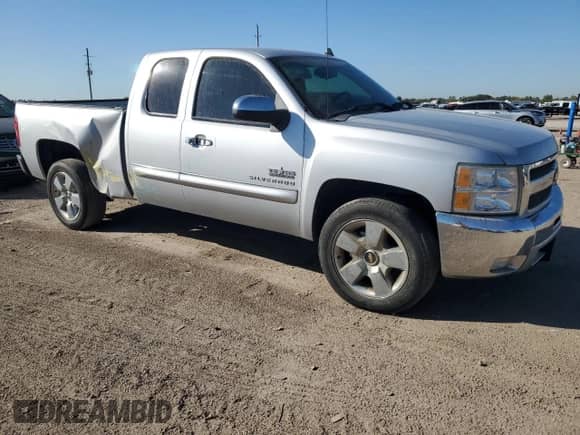 2013 Chevrolet Silverado 1500 LT z VIN 1GCRCSE06DZ106537, wystawiony jako Copart lot #86861125 z przebiegiem 118 938 mil mil oraz Szkoda całkowita • Salvage title. Historia ofert i sprzedaży dostępna na DreamBid. Obrazek 4.