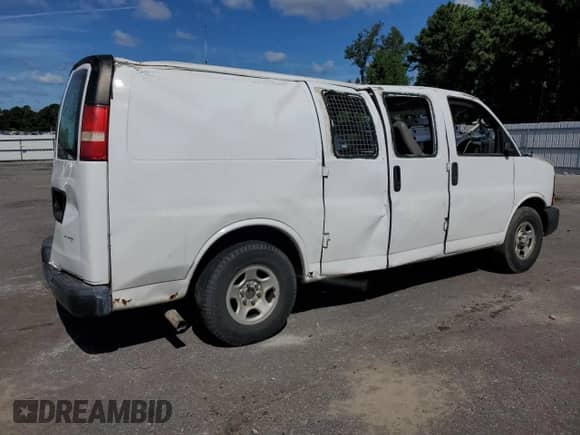 2008 Chevrolet Express Cargo с VIN 1GCFG15X681177210, выставлен на аукционе Copart как лот 71049675 с пробегом Не указан миль и Списание • Salvage title. История ставок и продаж доступна на DreamBid. Изображение 3.