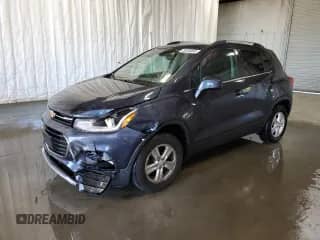 2018 Chevrolet Trax LT z VIN 3GNCJPSB5JL242747, wystawiony jako Copart lot #70034055 z przebiegiem 120 736 mil mil oraz Szkoda całkowita • Salvage title. Historia ofert i sprzedaży dostępna na DreamBid. Obrazek 1.