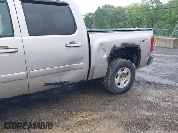 2008 Chevrolet Silverado 1500 LTZ with VIN 3GCEK13358G306551, listed as a IAAI auction lot 42327492 with 216,206 mi miles and . Bid and sale history available at DreamBid. Image 18.