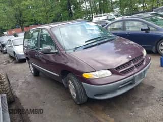 2000 Dodge Caravan with VIN 2B4FP25B7YR685222, listed as a IAAI auction lot 42508555 with 139,970 mi miles and . Bid and sale history available at DreamBid. Image 1.