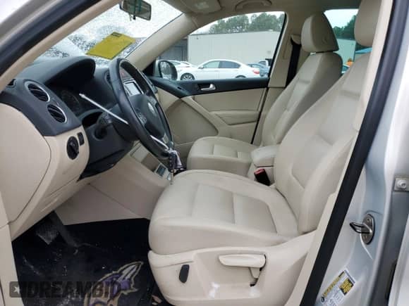 2010 Volkswagen Tiguan с VIN WVGAV9AX7AW514556, выставлен на аукционе Copart как лот 45373655 с пробегом 94 751 миль миль и Списание • Salvage title. История ставок и продаж доступна на DreamBid. Изображение 7.