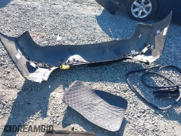 2020 Chevrolet Equinox LT with VIN 2GNAXKEV3L6135492, listed as a IAAI auction lot 43075267 with 109,115 mi miles and . Bid and sale history available at DreamBid. Image 12.