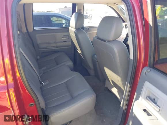 2007 Dodge Dakota with VIN 1D3HW58P57S261758, listed as a IAAI auction lot 43153394 with 71,956 mi miles and . Bid and sale history available at DreamBid. Image 8.