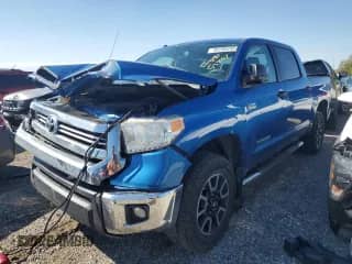 2016 Toyota Tundra SR5 с VIN 5TFDW5F14GX538067, выставлен на аукционе Copart как лот 82289735 с пробегом 129 623 миль миль и Списание • Salvage title. История ставок и продаж доступна на DreamBid. Изображение 1.