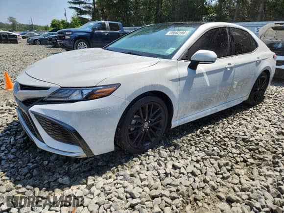 2022 Toyota Camry XSE with VIN 4T1K61BKXNU055868, listed as a Copart auction lot 65652195 with 56,360 mi miles and Salvage title. Bid and sale history available at DreamBid. Image 1.