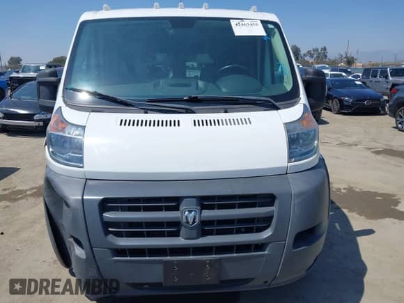 2015 Ram ProMaster Cargo z VIN 3C6TRVAG9FE515579, wystawiony jako IAAI lot #42463455 z przebiegiem 171 332 mil mil oraz . Historia ofert i sprzedaży dostępna na DreamBid. Obrazek 12.