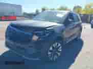 2025 Ford Explorer Platinum с VIN 1FMUK8HH9SGB64633, выставлен на аукционе IAAI как лот 43480747 с пробегом 8 649 миль миль и . История ставок и продаж доступна на DreamBid. Изображение 17.