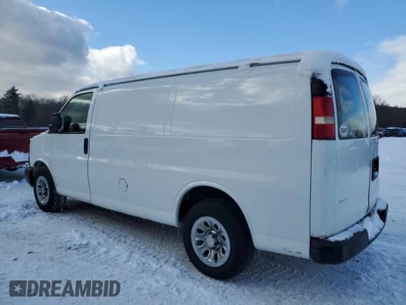 2014 Chevrolet Express Cargo with VIN 1GCSGAFX2E1197771, listed as a Copart auction lot 42911265 with 130,536 mi miles and Clean title. Bid and sale history available at DreamBid. Image 2.