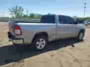 2020 Ram 1500 Big Horn z VIN 1C6RREBT3LN311521, wystawiony jako Copart lot #57416085 z przebiegiem 186 373 mil mil oraz Czysty tytuł • Clean title. Historia ofert i sprzedaży dostępna na DreamBid. Obrazek 3.