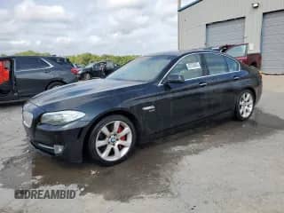 2011 BMW 5 Series 550i xDrive с VIN WBAFU9C59BC783229, выставлен на аукционе Copart как лот 83753945 с пробегом 155 095 миль миль и Чистый • Clean title. История ставок и продаж доступна на DreamBid. Изображение 1.