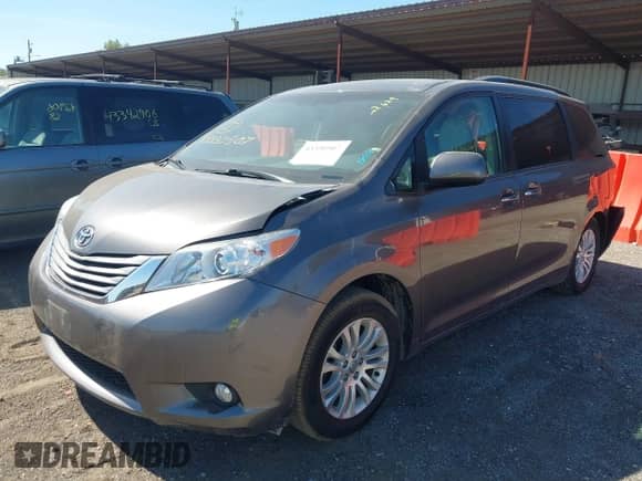 2013 Toyota Sienna XLE AAS with VIN 5TDYK3DC4DS322629, listed as a IAAI auction lot 43330507 with 158,626 mi miles and . Bid and sale history available at DreamBid. Image 2.