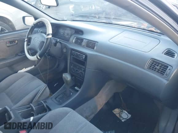 2000 Toyota Camry LE с VIN JT2BG22K2Y0518114, выставлен на аукционе IAAI как лот 43472664 с пробегом 242 001 миль миль и . История ставок и продаж доступна на DreamBid. Изображение 5.