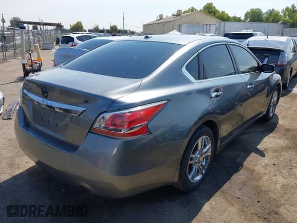2015 Nissan Altima SL with VIN 1N4AL3AP2FN882329, listed as a IAAI auction lot 43110782 with 108,728 mi miles and . Bid and sale history available at DreamBid. Image 4.