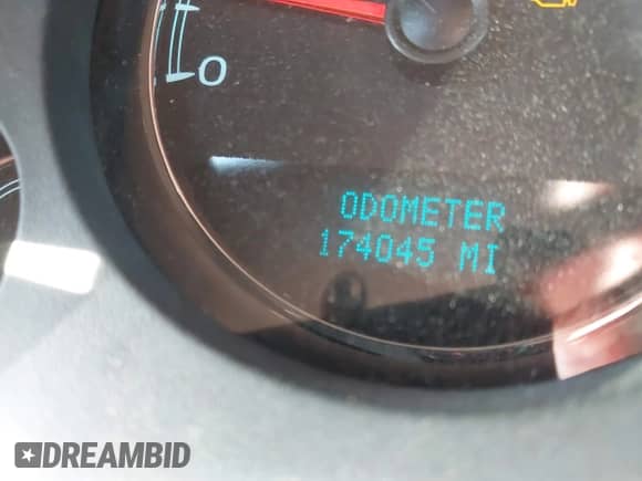 2008 Chevrolet Suburban LTZ с VIN 1GNFK16318R122716, выставлен на аукционе IAAI как лот 42764494 с пробегом 174 045 миль миль и . История ставок и продаж доступна на DreamBid. Изображение 7.