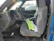 2001 Chevrolet Blazer LS z VIN 1GNCT18W61K158519, wystawiony jako Copart lot #50435495 z przebiegiem Nie podano mil oraz Nie do naprawy • Non repairable. Historia ofert i sprzedaży dostępna na DreamBid. Obrazek 7.