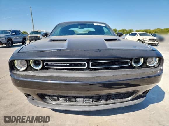 2019 Dodge Challenger SXT with VIN 2C3CDZGG7KH712968, listed as a Copart auction lot 85871395 with 69,592 mi miles and Clean title. Bid and sale history available at DreamBid. Image 5.