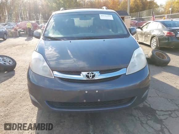 2010 Toyota Sienna XLE с VIN 5TDDK4CC3AS033257, выставлен на аукционе IAAI как лот 43512425 с пробегом 200 091 миль миль и . История ставок и продаж доступна на DreamBid. Изображение 12.