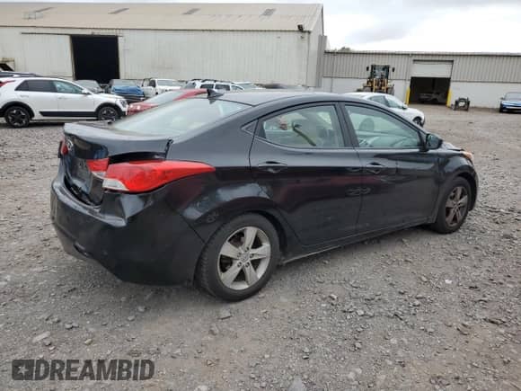 2011 Hyundai Elantra GLS z VIN KMHDH4AEXBU089241, wystawiony jako Copart lot #80874585 z przebiegiem 259 978 mil mil oraz Szkoda całkowita • Salvage title. Historia ofert i sprzedaży dostępna na DreamBid. Obrazek 3.