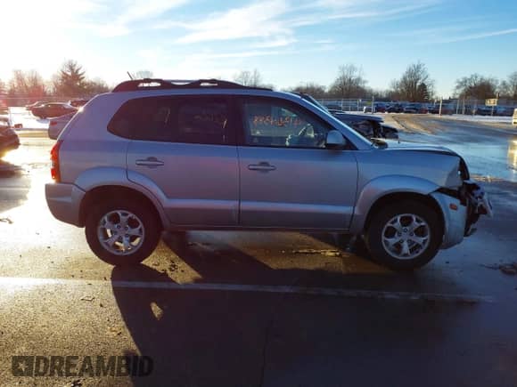 2009 Hyundai Tucson с VIN KM8JN12B99U014426, выставлен на аукционе IAAI как лот 41364388 с пробегом 122 262 миль миль и . История ставок и продаж доступна на DreamBid. Изображение 13.