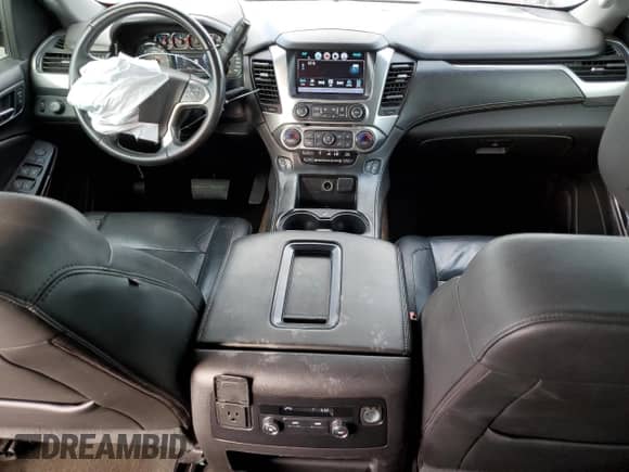 2017 Chevrolet Suburban LT z VIN 1GNSCHKCXHR233937, wystawiony jako Copart lot #86526814 z przebiegiem 163 210 mil mil oraz Szkoda całkowita • Salvage title. Historia ofert i sprzedaży dostępna na DreamBid. Obrazek 8.
