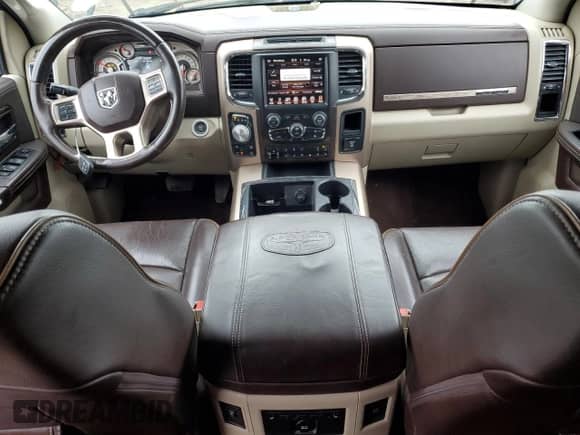 2014 Ram 1500 Longhorn Limited z VIN 1C6RR7WMXES362923, wystawiony jako Copart lot #52916105 z przebiegiem 176 475 mil mil oraz Czysty tytuł • Clean title. Historia ofert i sprzedaży dostępna na DreamBid. Obrazek 8.