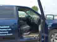 2020 Ram 1500 SLT z VIN 1C6RR6TT9LS103441, wystawiony jako IAAI lot #42890711 z przebiegiem 179 107 mil mil oraz . Historia ofert i sprzedaży dostępna na DreamBid. Obrazek 5.