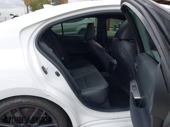 2023 Lexus IS 500 F Sport Performance Premium z VIN JTHAP1D26P5004955, wystawiony jako IAAI lot #43348224 z przebiegiem Nie podano mil oraz . Historia ofert i sprzedaży dostępna na DreamBid. Obrazek 8.