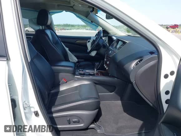 2017 Nissan Pathfinder SL z VIN 5N1DR2MM3HC625420, wystawiony jako IAAI lot #42454099 z przebiegiem 72 063 mil mil oraz . Historia ofert i sprzedaży dostępna na DreamBid. Obrazek 5.