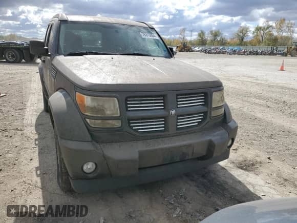 2011 Dodge Nitro SXT с VIN 1D4PT5GK0BW564938, выставлен на аукционе Copart как лот 76313854 с пробегом Не указан миль и Чистый • Clean title. История ставок и продаж доступна на DreamBid. Изображение 5.