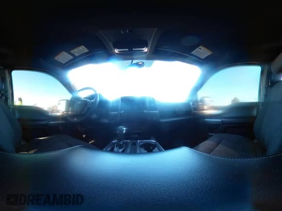 2017 Ford F-150 XL z VIN 1FTFX1EF9HKE56619, wystawiony jako IAAI lot #41802575 z przebiegiem 128 051 mil mil oraz . Historia ofert i sprzedaży dostępna na DreamBid. Obrazek 18.