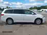 2017 Toyota Sienna XLE with VIN 5TDDZ3DC8HS162481, listed as a IAAI auction lot 43358083 with 117,390 mi miles and . Bid and sale history available at DreamBid. Image 13.