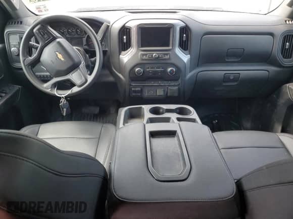 2020 Chevrolet Silverado 2500HD Work Truck z VIN 1GB2WLE74LF331474, wystawiony jako Copart lot #56556575 z przebiegiem 191 624 mil mil oraz Czysty tytuł • Clean title. Historia ofert i sprzedaży dostępna na DreamBid. Obrazek 8.