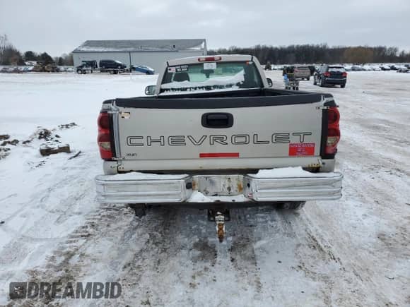 2006 Chevrolet Silverado 1500 Work Truck с VIN 1GCEK14V46Z122117, выставлен на аукционе Copart как лот 45884285 с пробегом 267 018 миль миль и Списание • Salvage title. История ставок и продаж доступна на DreamBid. Изображение 6.